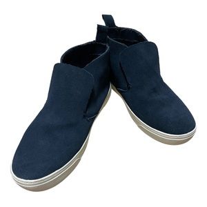 Woman’s DV shoes blue size 8